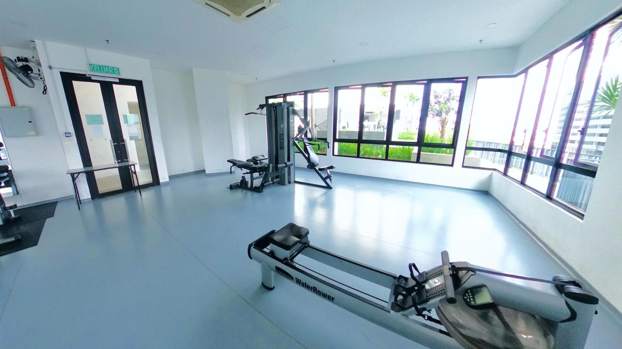 9Pax 2R2B Family Suite, I-City, I-Suite, Hyde, Beside Theme Park, Wifi 50-55" Smart Tv Shah Alam Exteriör bild