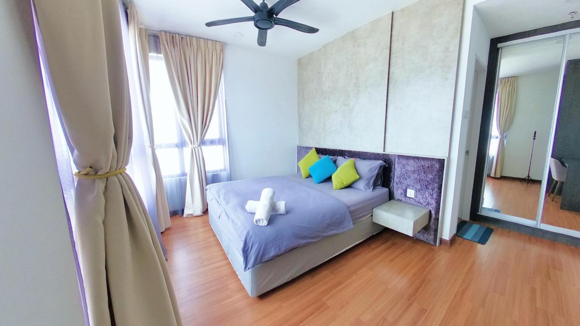9Pax 2R2B Family Suite, I-City, I-Suite, Hyde, Beside Theme Park, Wifi 50-55" Smart Tv Shah Alam Exteriör bild